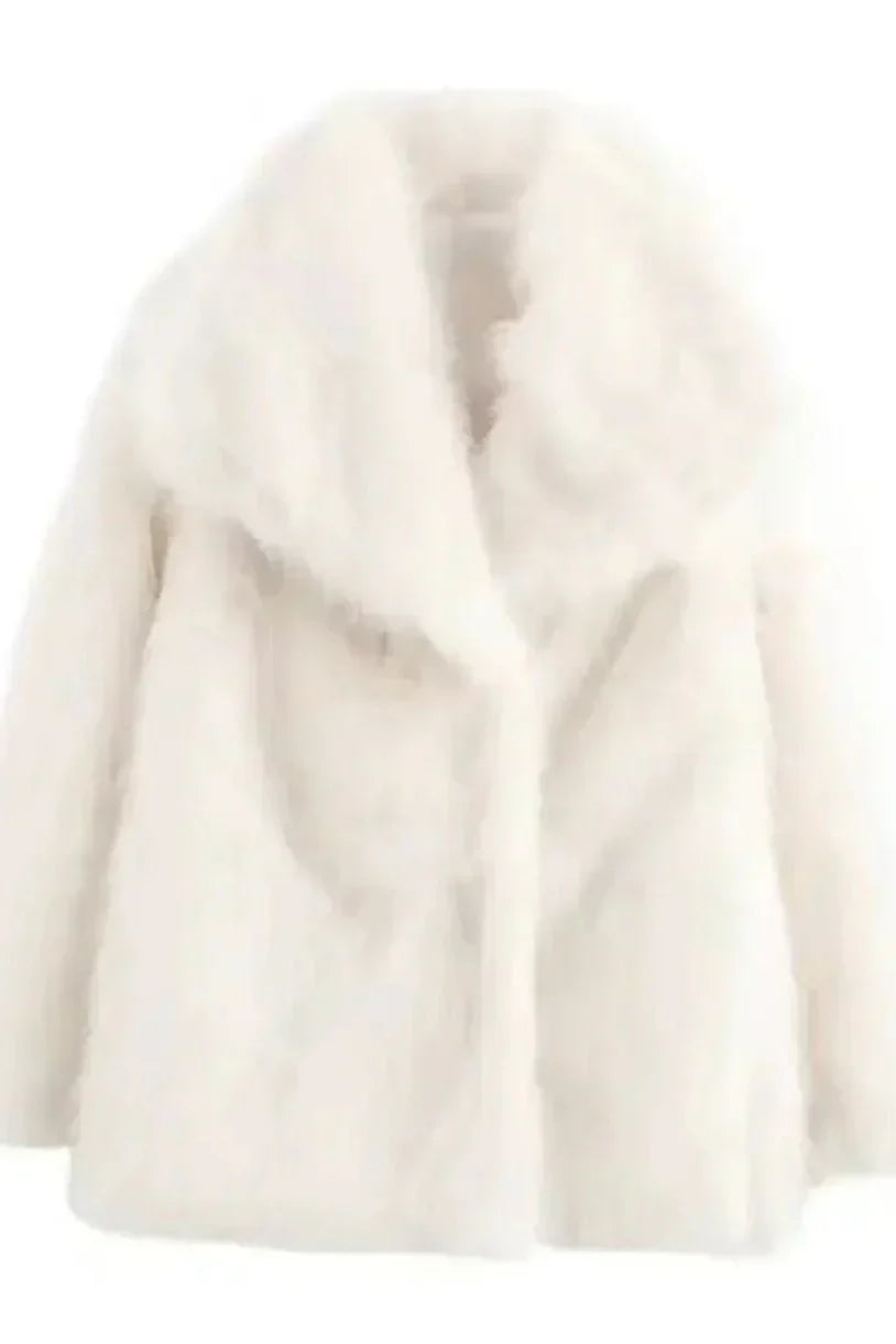 Luxurious faux fur coat - Bajeni